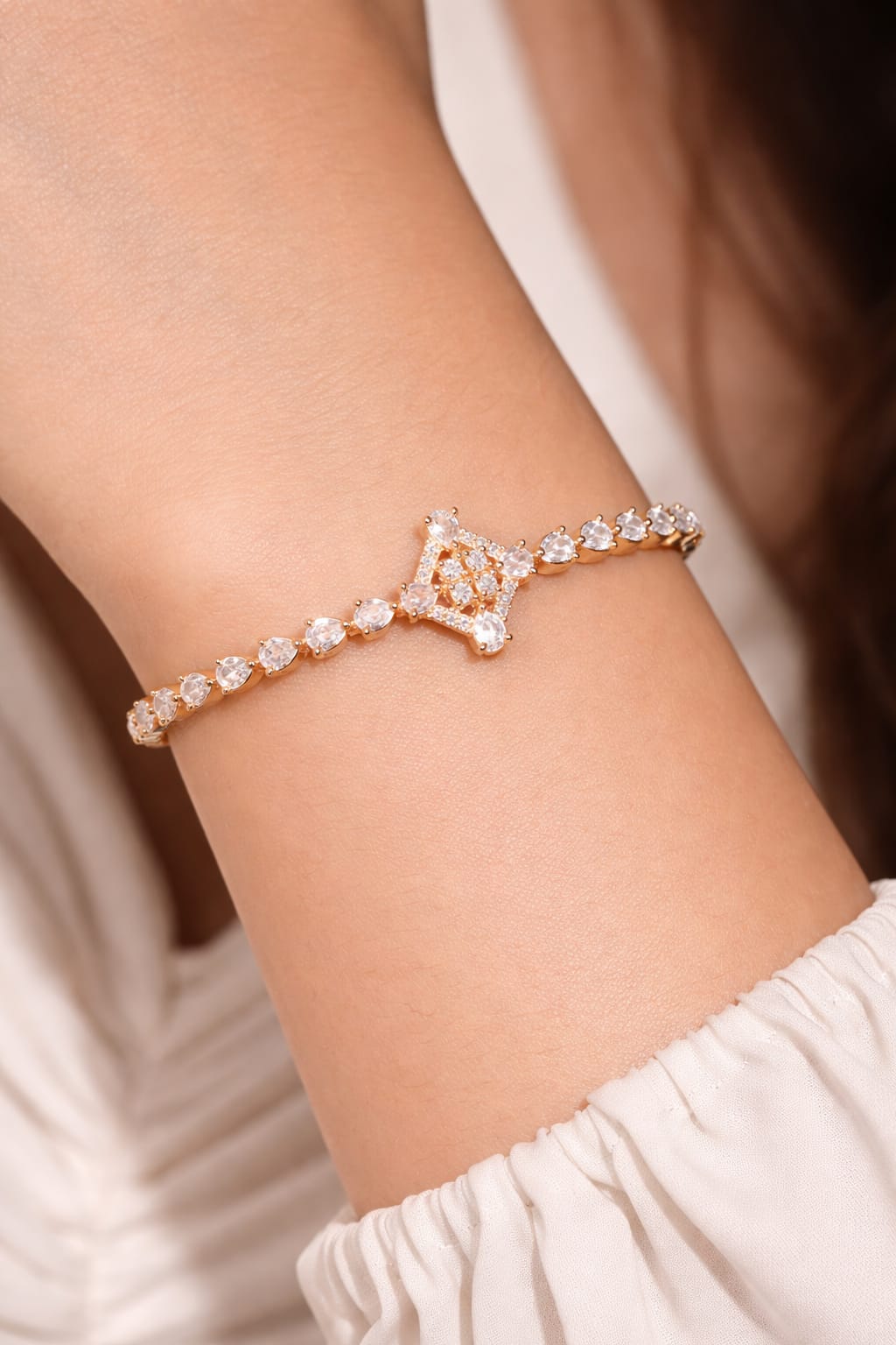 Crystal Star Elegance Gold Bracelet