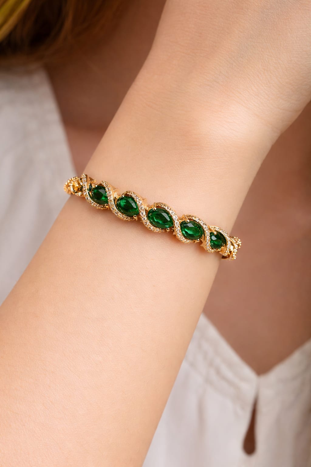 Royal stone Twist Kada