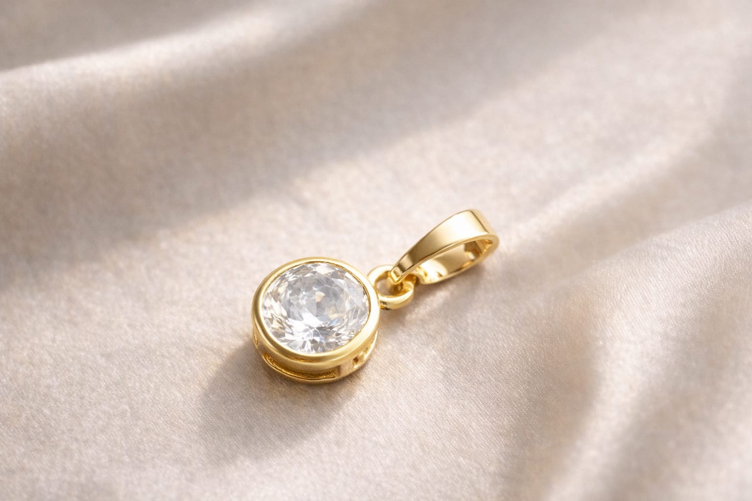 Classic Radiance Solitaire Pendent