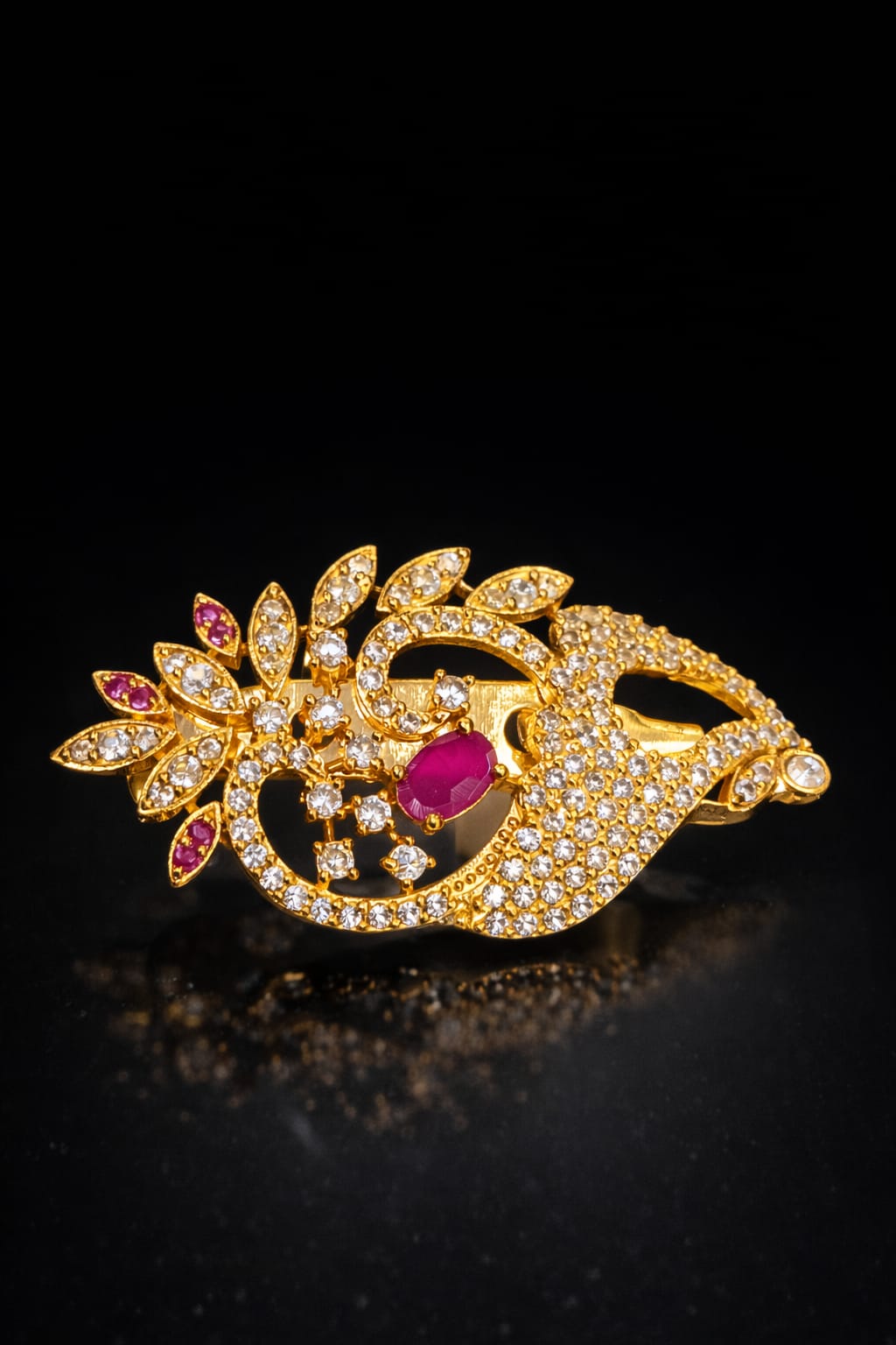 Blossom Curve Gold Brooch