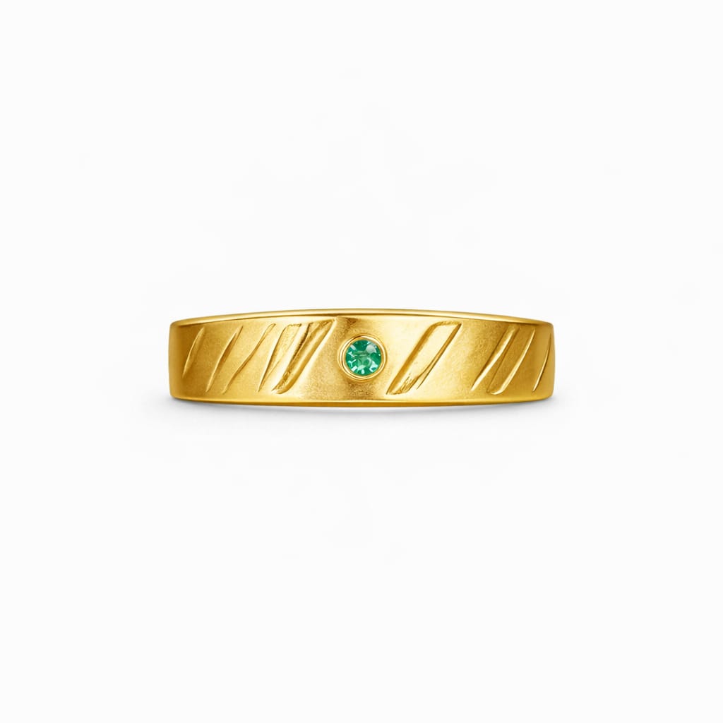 Emerald Stone Gold Band Ring