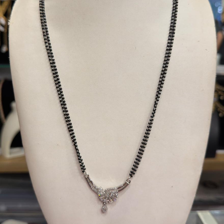 Minimal Mangalsutra with Drop Pendant