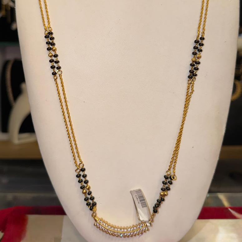 Traditional Mangalsutra with Curved Stone Pendant