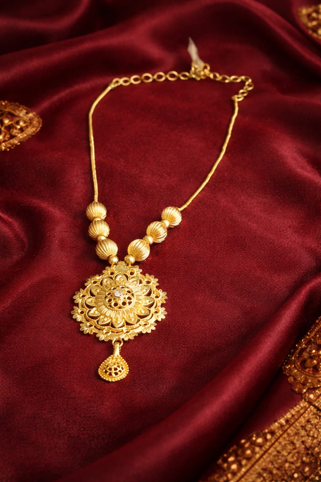 Floral Gold Pendant Necklace
