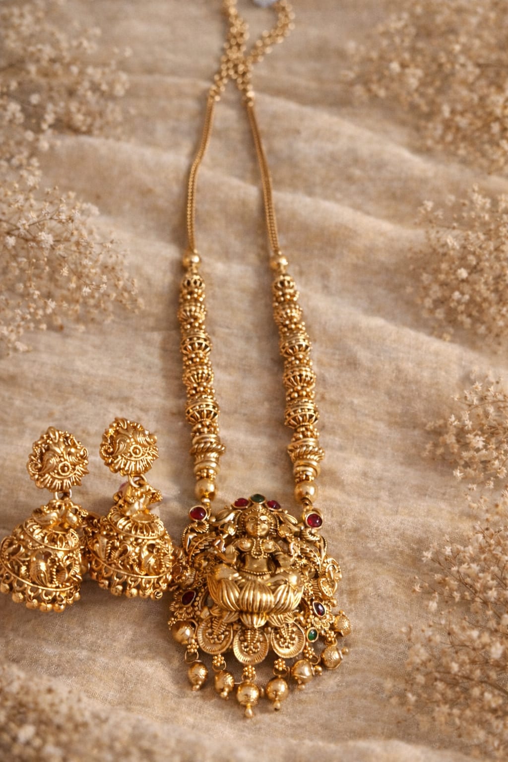 Traditional Lakshmi Coin Gold Necklace Set